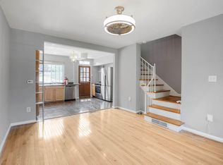 303 35th St NE, Washington, DC 20019