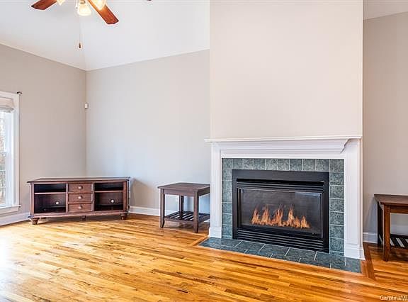 5th image of 103 Cabana Dr