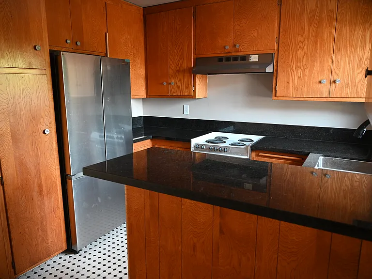 378 Molino Ave #4 — Photo 1