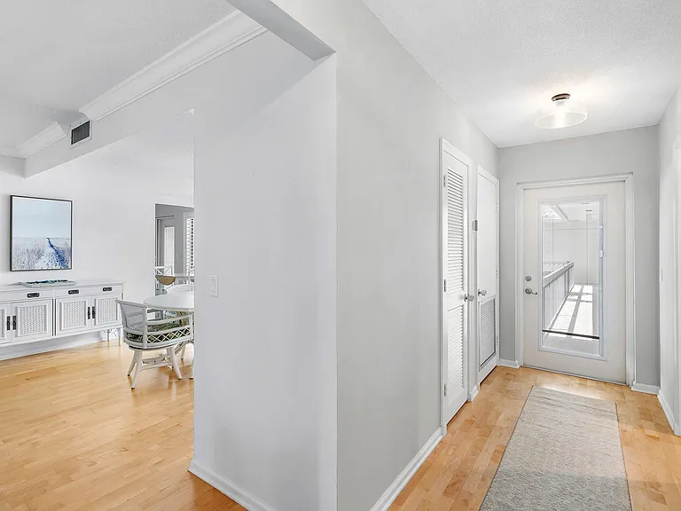 4022 Quail Ridge Dr N #B — Photo 3