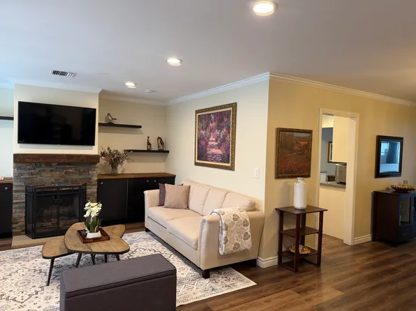 (undisclosed Address), Valley Village, CA 91607