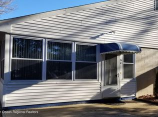15 Valley Stream Dr #D, Manchester Township, NJ 08759