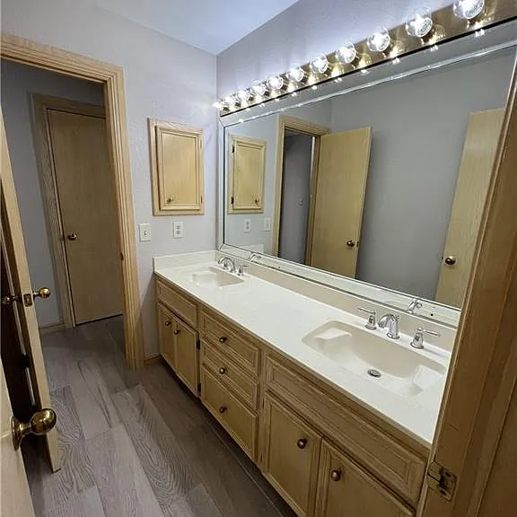 121 E Jonquil Ave — Photo 20