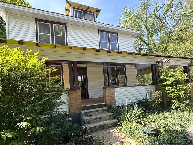1269 Jefferson St N — Photo 29
