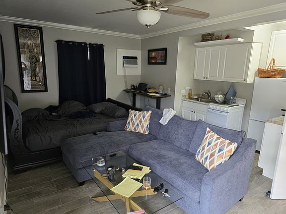 5th image of 717 NE 1st St APT 2W