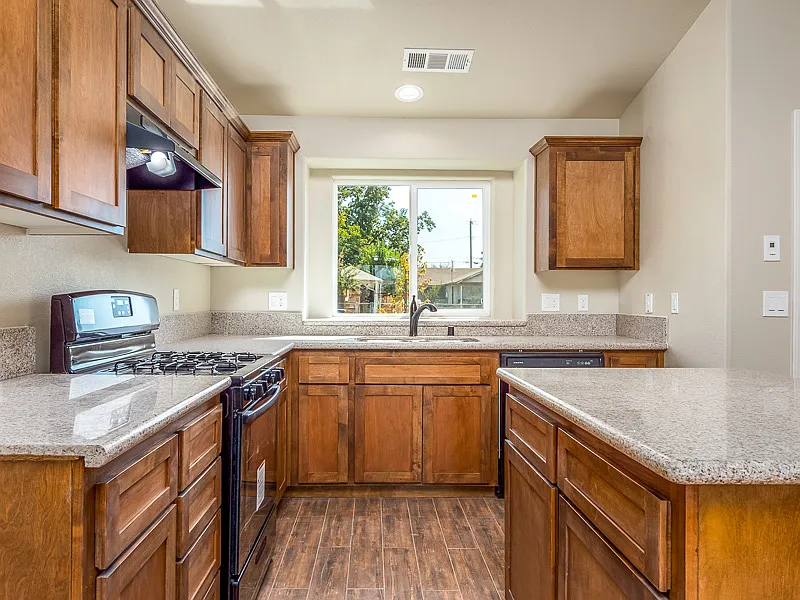 1010 West Goshen Avenue - 1 — Photo 3