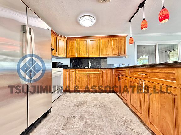 2nd image of 99-605 Kahilinai Pl #F