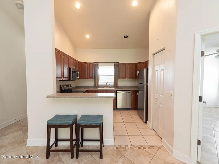 180 Portside Ave #201 — Photo 4