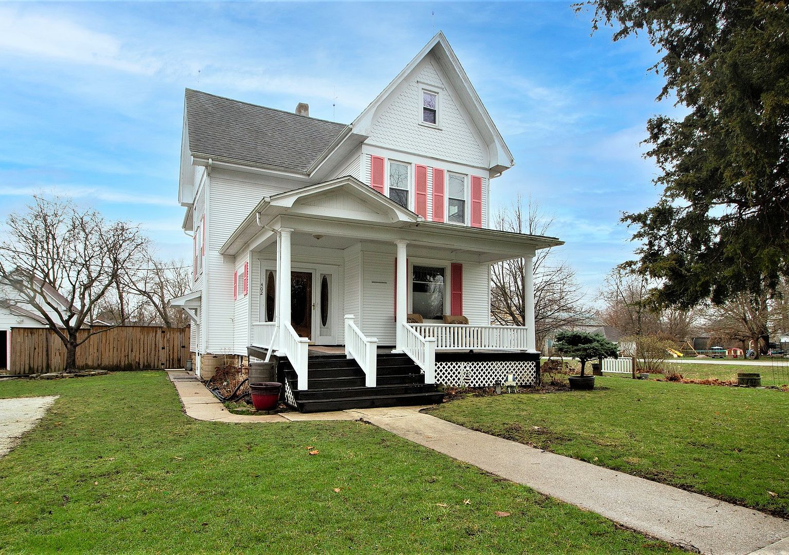 402 E Washington St, Ashkum, IL 60911 Zillow