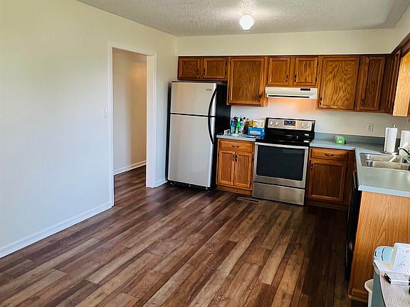 3rd image of 276 W Jones St