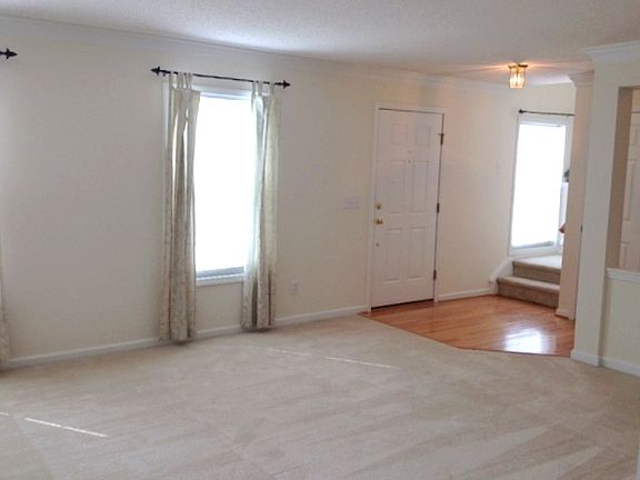 Living Room - view 2