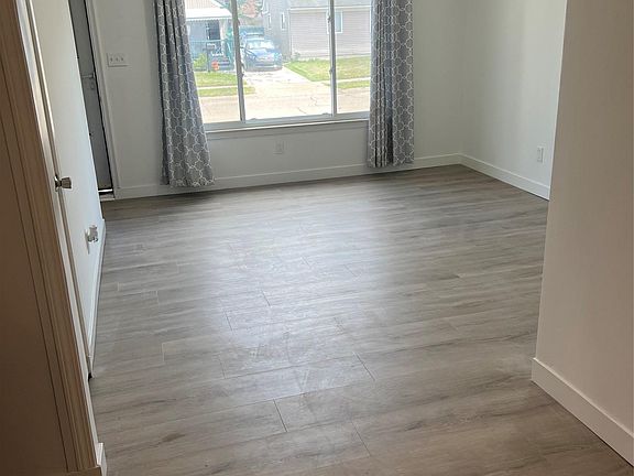 3rd image of 24569 Lauren Ave