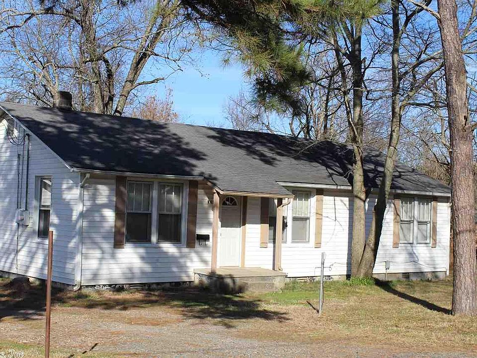 1st image of 300 Hornbeck Ave