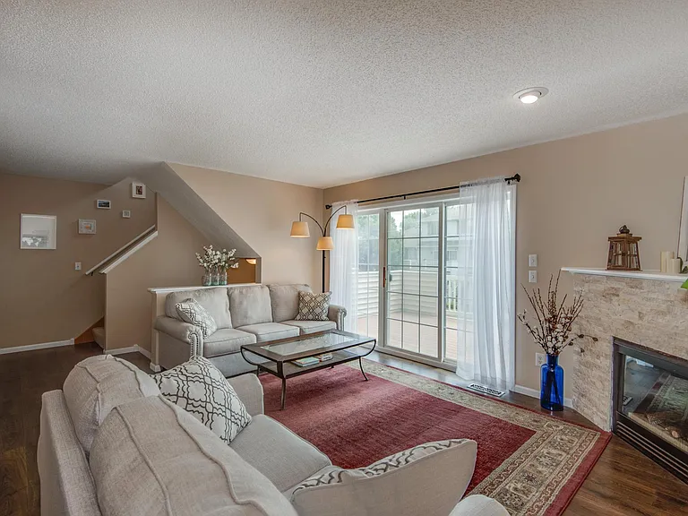 362 Gironde Ct — Photo 2