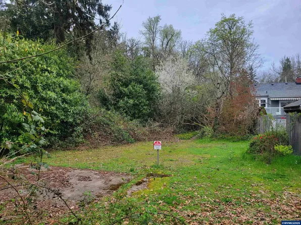 1110 Lee St SE, Salem, OR 97302