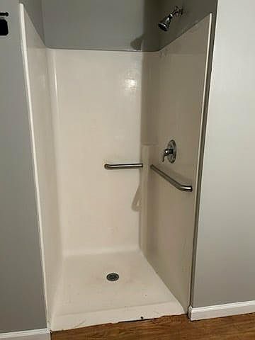 Bathroom walk in shower