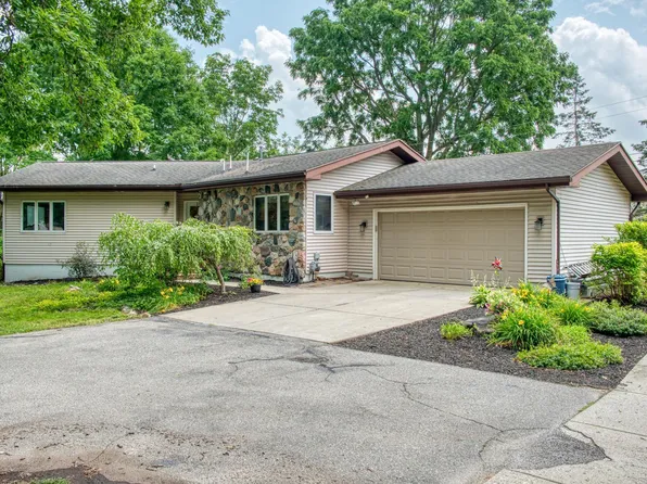 2400 Rowley Rd, Williamston, MI 48895