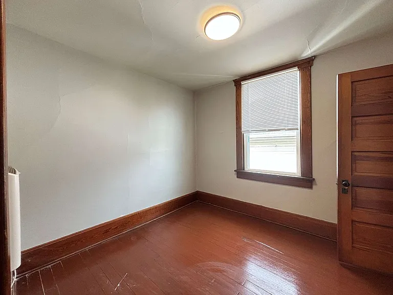 30-32 Lagonda Ave — Photo 16
