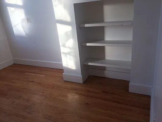 Rented by Metro Prop NY Corp | media 3