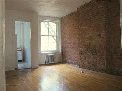 2nd image of 30 Columbia Pl APT A030