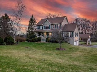 1 Aja Ln, New Milford, CT 06776
