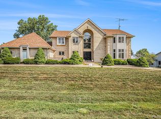 5215 Sunlyn Dr, Grand Blanc, MI 48439