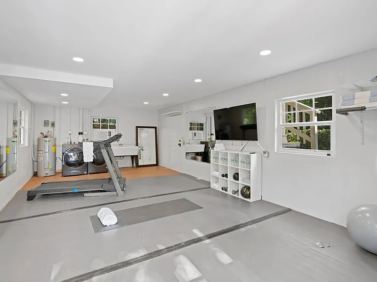 727 Claremore Dr — Photo 39