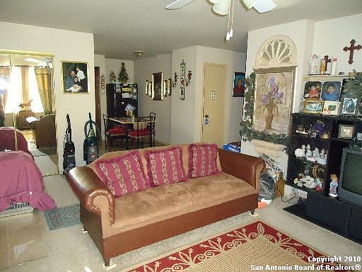 5th image of 738 NW 36th St