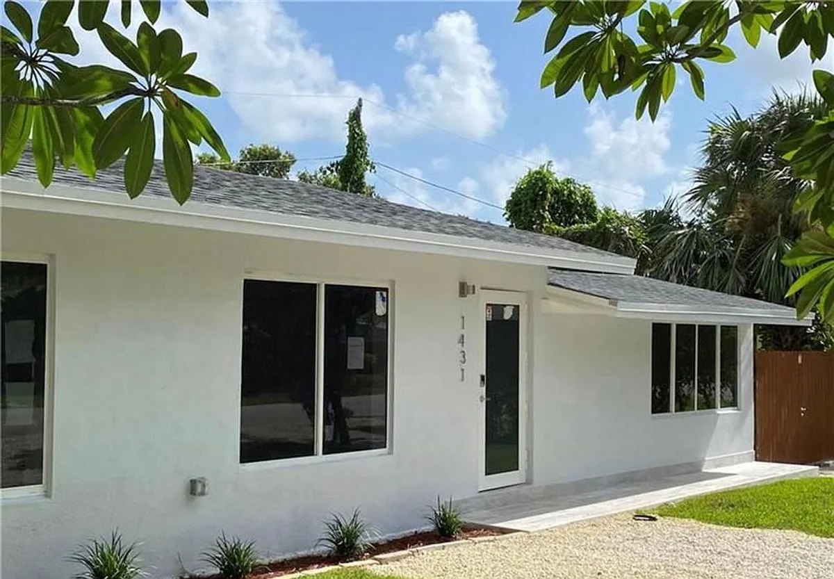 Building Photo - 1431 SW 29th St