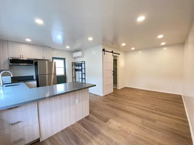 3470 Trumbull St #A — Photo 4