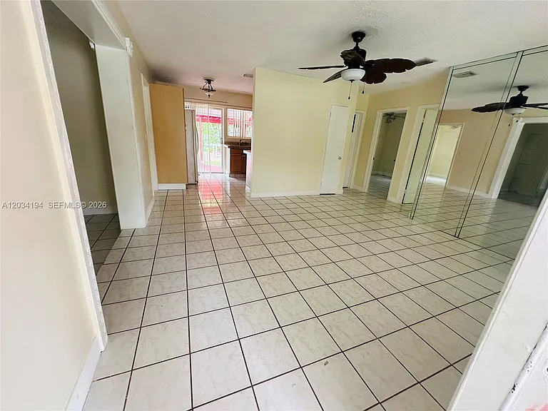 1215 S 24th Ave — Photo 42