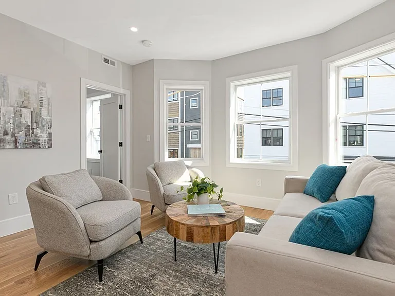 23 Berkshire St #2 — Photo 9