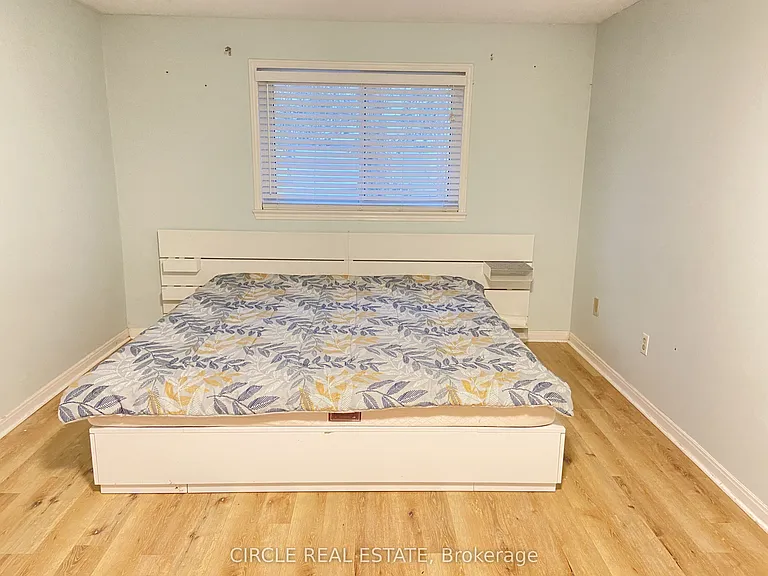 35 Fanshawe Dr — Photo 18