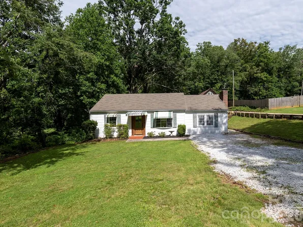 445 Old Haw Creek Rd, Asheville, NC 28805