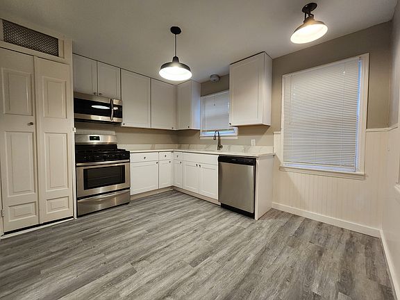 5th image of 2102 W 2nd Ave