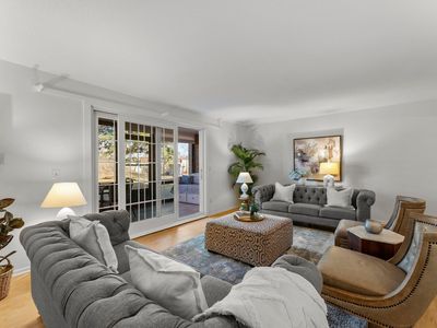 4380 Brookside Ct APT 103, Edina, MN, 55436