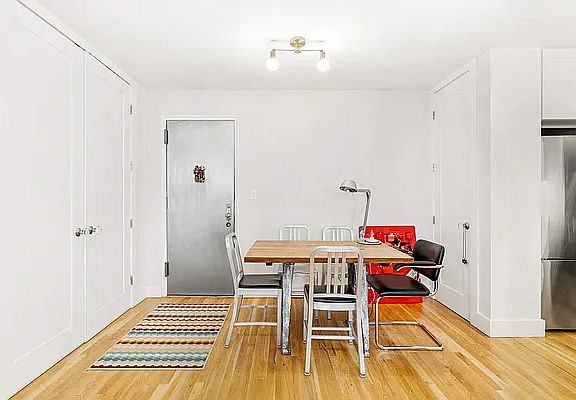 4th image of 60 9th St APT 402