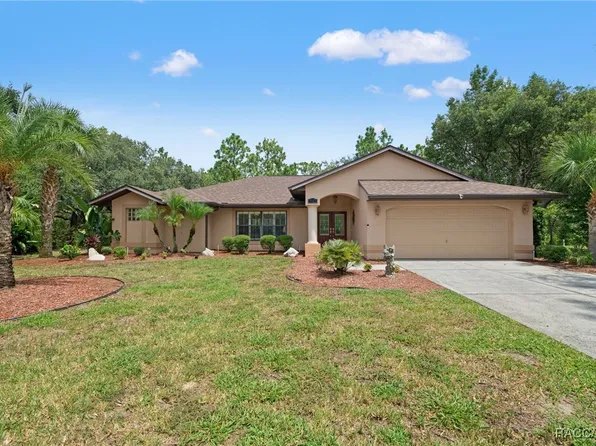 60 Cypress Blvd E, Homosassa, FL 34446