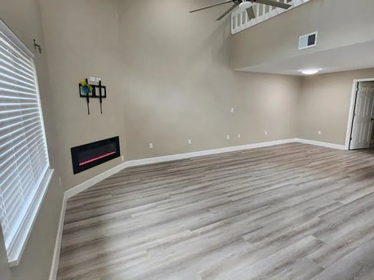 304 Wilson Ave — Photo 7