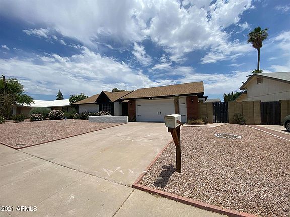 2nd image of 15209 N 23rd Ln