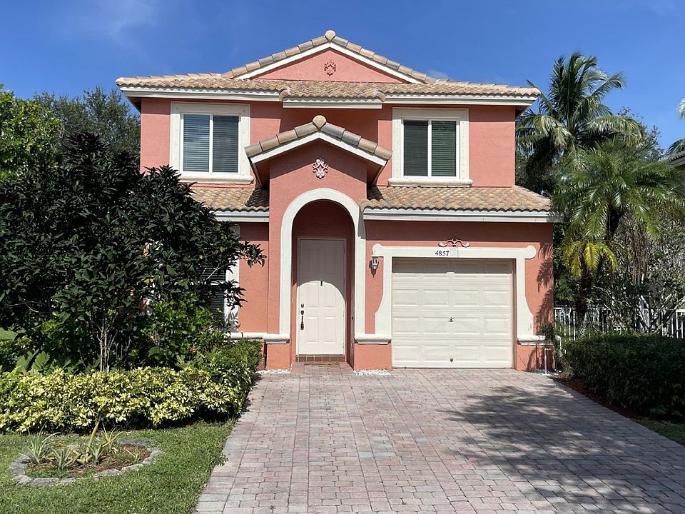 1st image of 4857 Victoria Cir