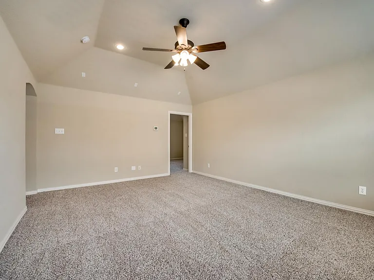6072 Wallis Dr — Photo 35