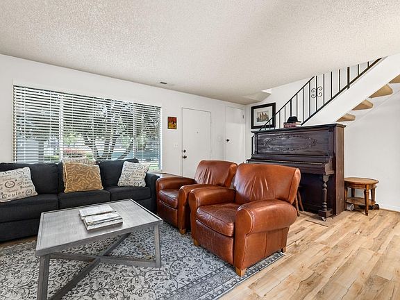 2nd image of 1720 Oldfield Way