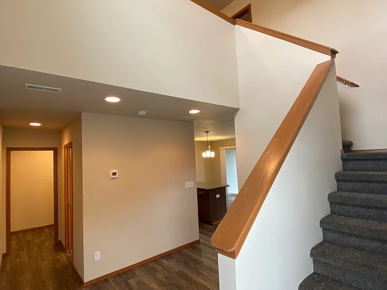 612 E Handy Rd — Photo 14