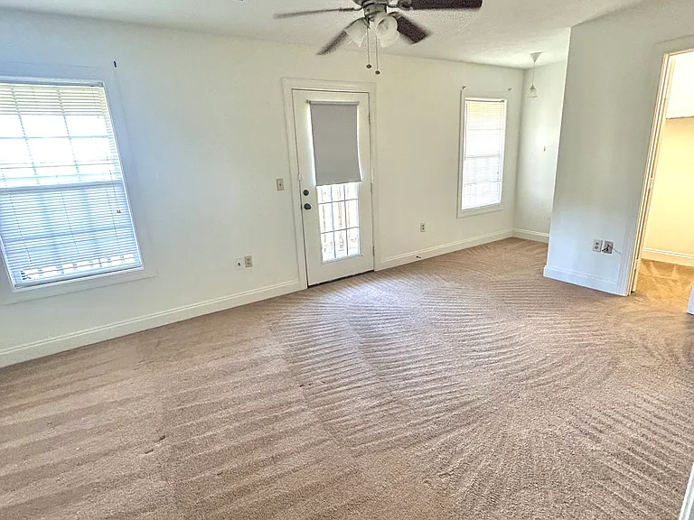 188 Dumbarton Rd — Photo 2