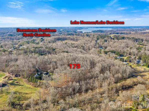 175 Stonehaven Dr, Mooresville, NC 28115