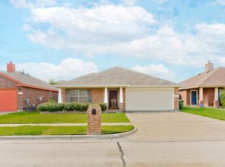 710 Stonedale Dr, Arlington, TX 76002