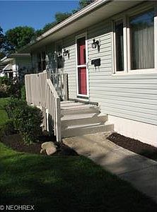 3rd image of 146 Donovan Ave