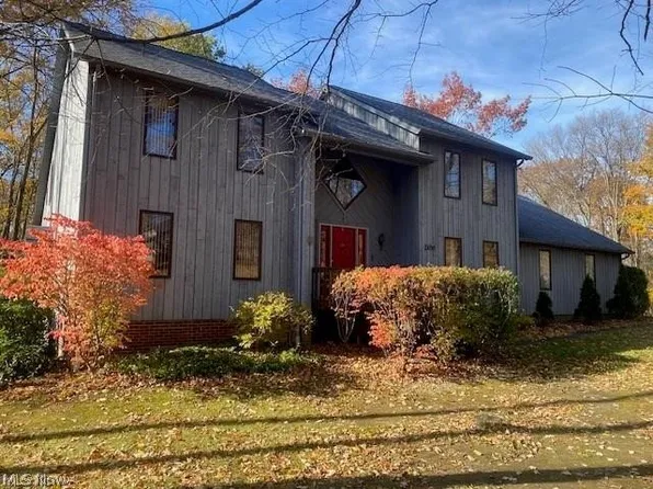 200 Greentree Cir, Aurora, OH 44202