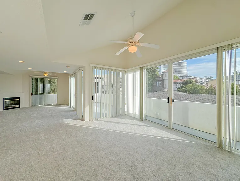 3 bed, 1900 sqft, $7,440 — Photo 4